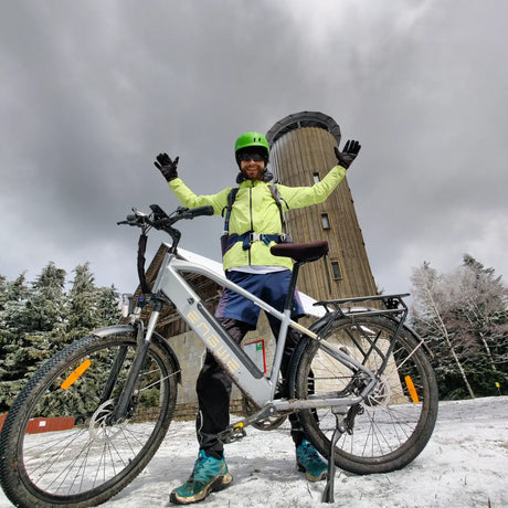 Szybkie Podróże's Favorite E-Bike: Engwe P26 - A Thrilling Adventure Companion